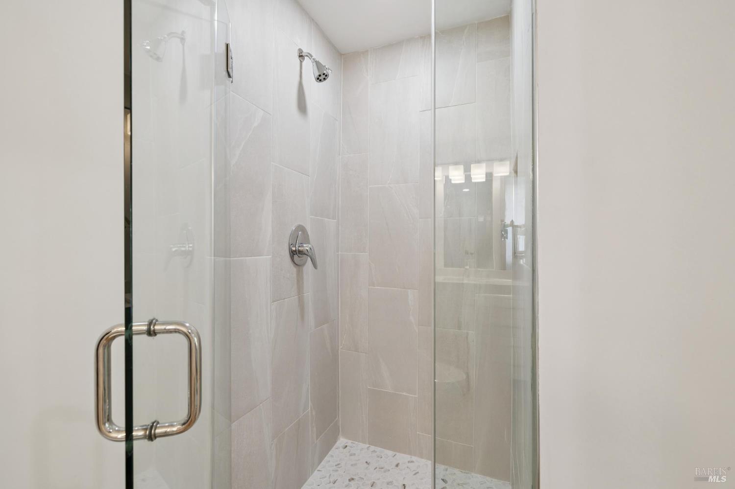 Detail Gallery Image 26 of 37 For 22 North Terrace Unkn, Tiburon,  CA 94920 - 3 Beds | 2 Baths