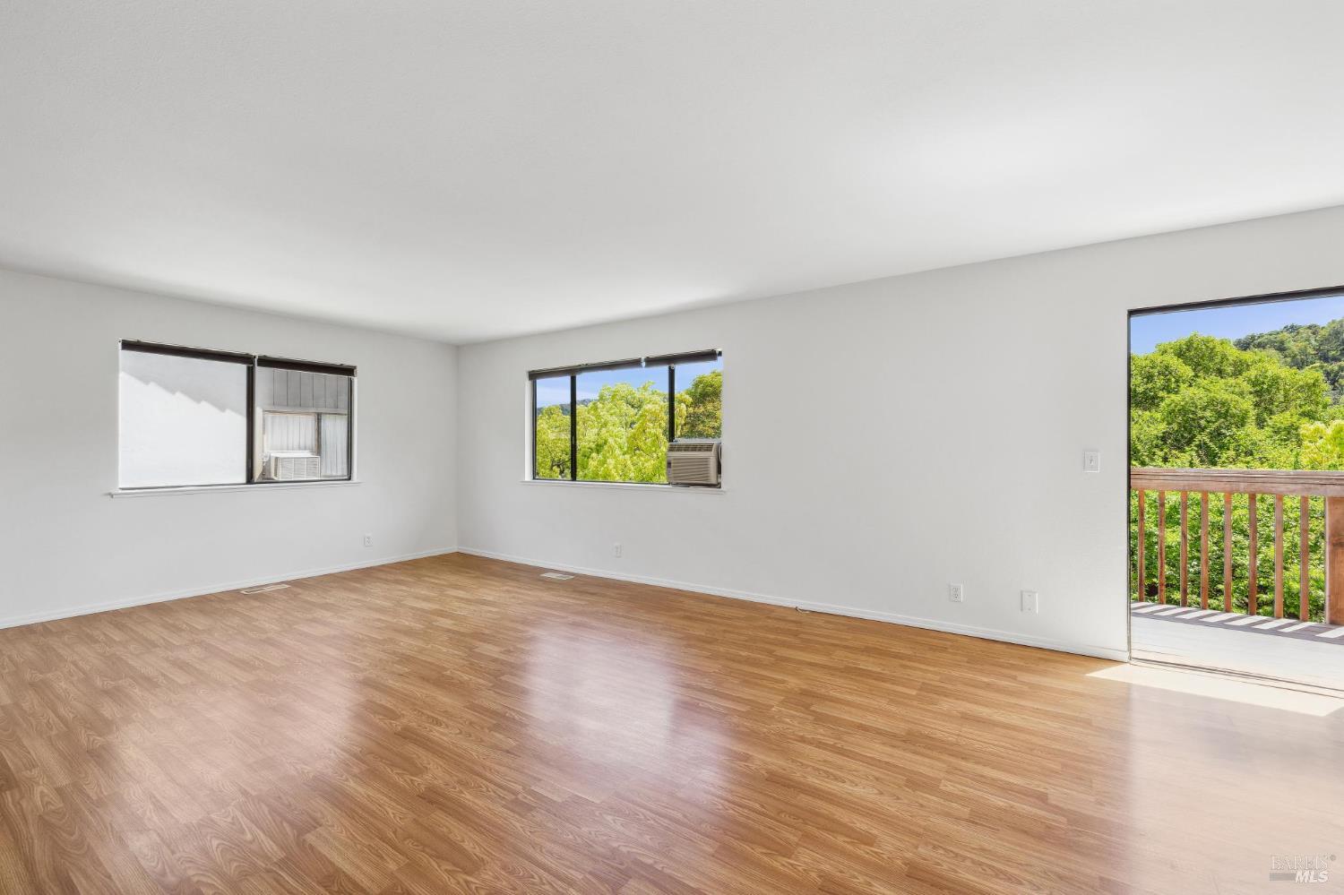 Detail Gallery Image 14 of 49 For 19 Shannon Ct, Novato,  CA 94949 - – Beds | – Baths