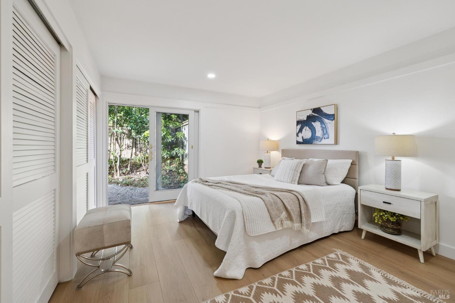 Detail Gallery Image 22 of 37 For 22 North Terrace Unkn, Tiburon,  CA 94920 - 3 Beds | 2 Baths