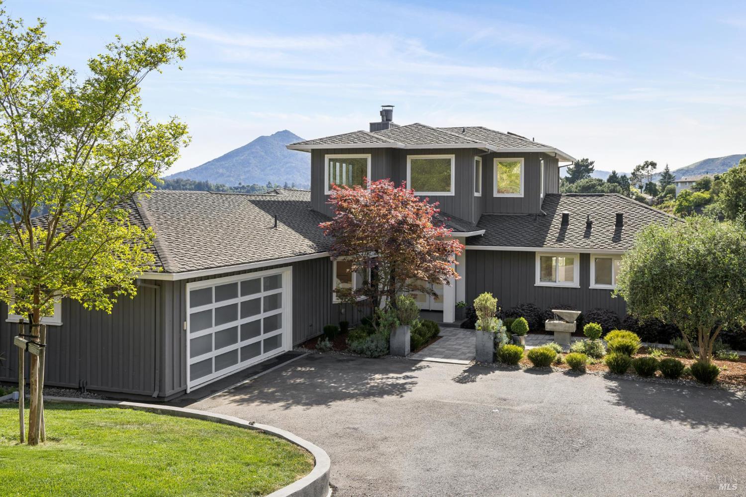 Detail Gallery Image 3 of 48 For 65 Valley View Ave, San Rafael,  CA 94901 - 5 Beds | 5 Baths