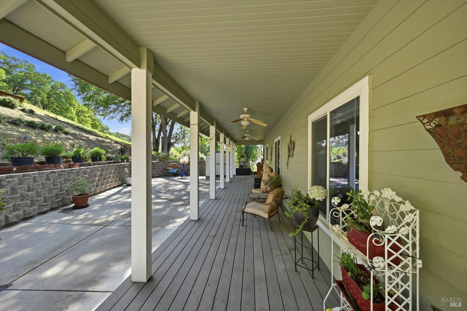 Detail Gallery Image 43 of 56 For 19614 Mountain Mdws, Hidden Valley Lake,  CA 95467 - 4 Beds | 3 Baths