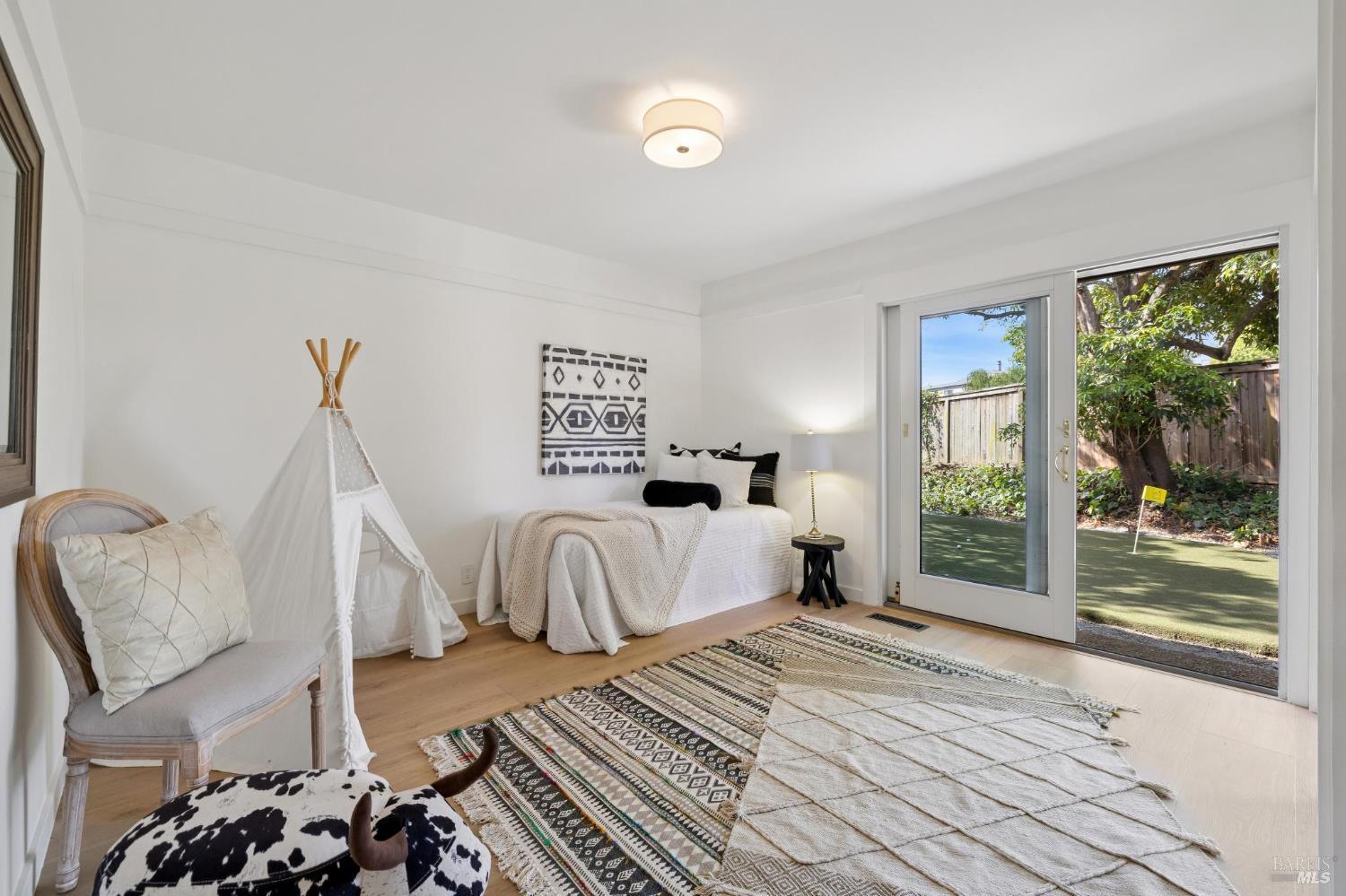 Detail Gallery Image 31 of 37 For 22 North Terrace Unkn, Tiburon,  CA 94920 - 3 Beds | 2 Baths