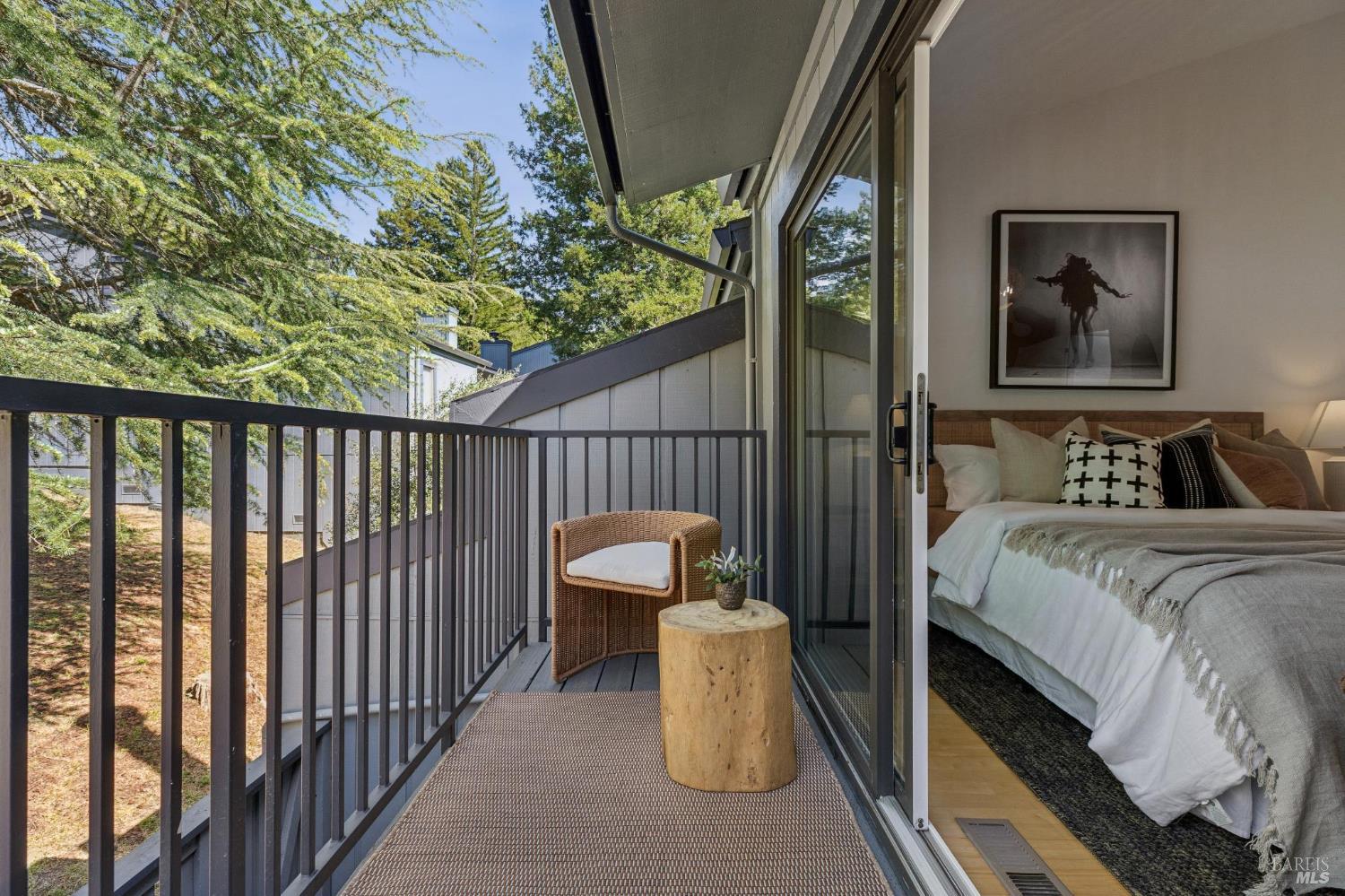 Detail Gallery Image 34 of 62 For 11 Love Ct, Fairfax,  CA 94930 - 2 Beds | 2/1 Baths