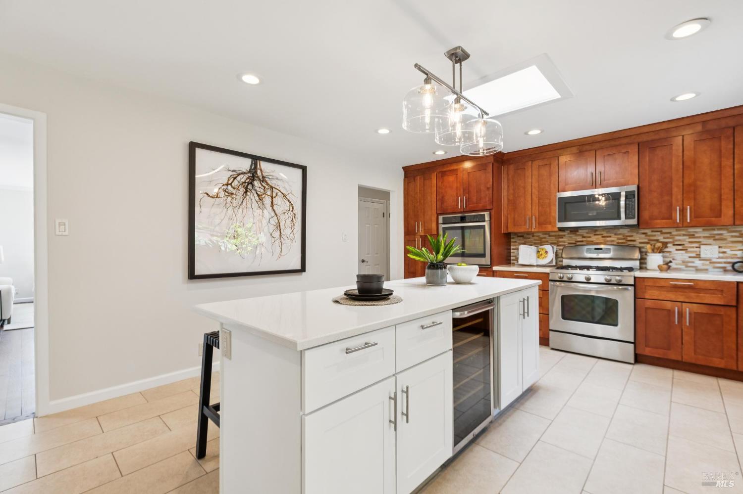 Detail Gallery Image 15 of 61 For 138 Kipling Dr, Mill Valley,  CA 94941 - 4 Beds | 3 Baths