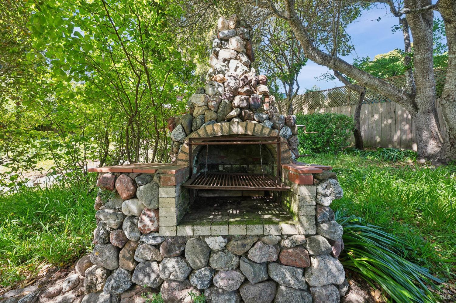 Detail Gallery Image 49 of 55 For 9 Portola Ave, Point Reyes Station,  CA 94956 - 3 Beds | 2 Baths