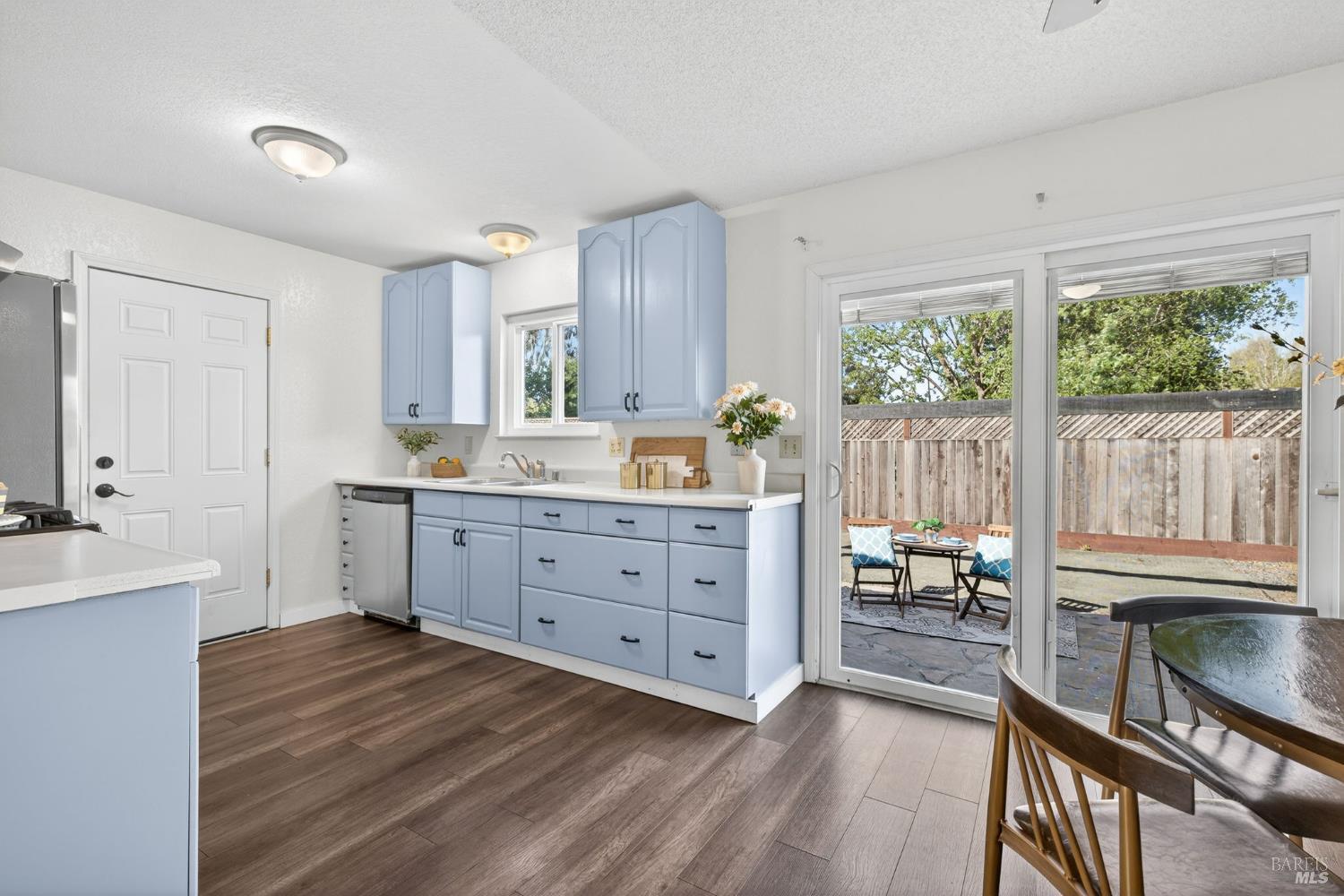 Detail Gallery Image 11 of 34 For 9865 Sunray Pl, Windsor,  CA 95492 - 3 Beds | 1/1 Baths