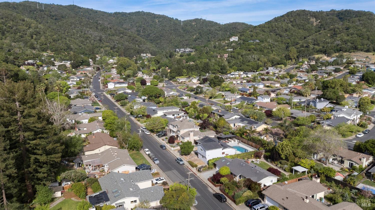 Detail Gallery Image 42 of 46 For 30 Rollingwood Dr, San Rafael,  CA 94901 - 3 Beds | 2 Baths