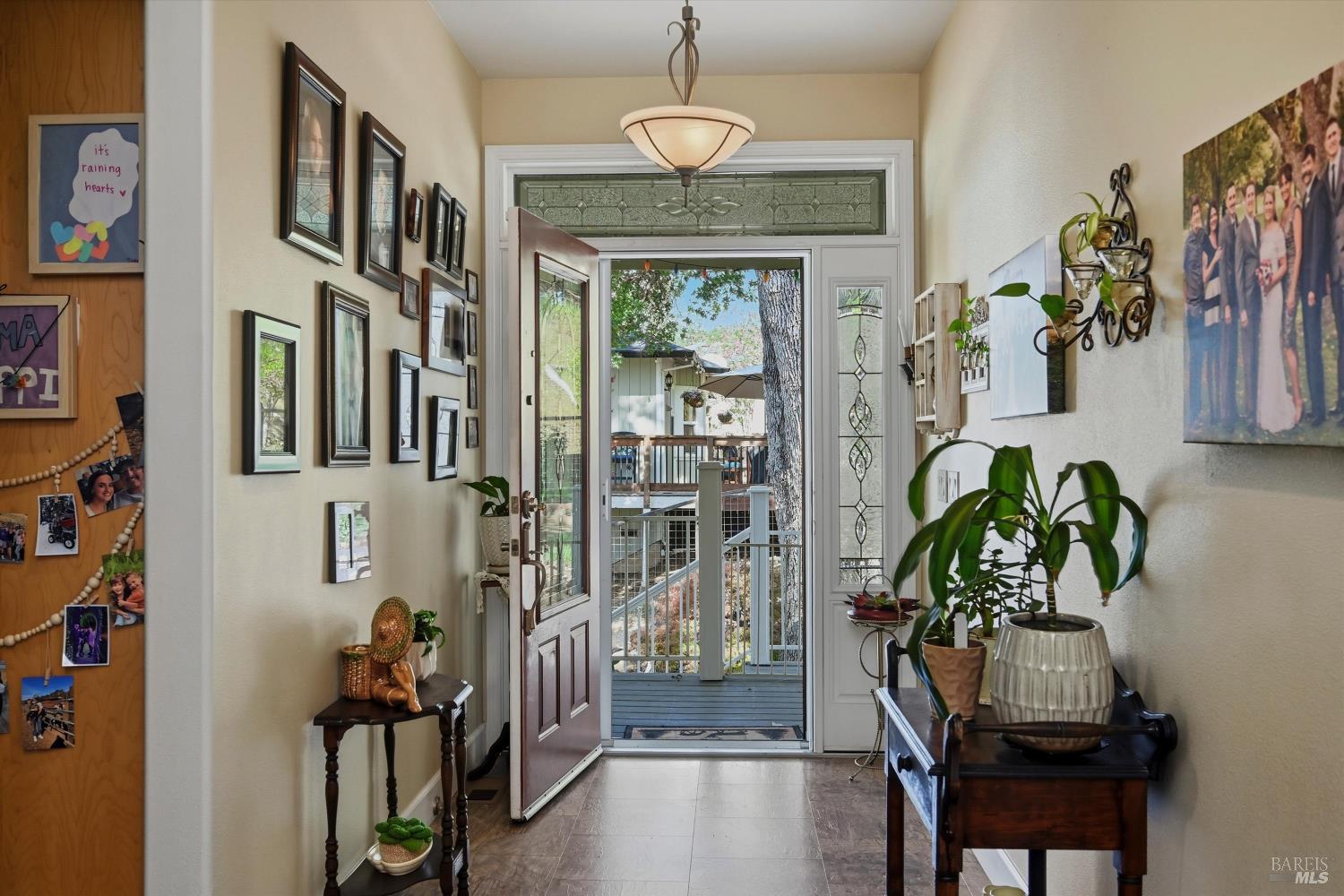 Detail Gallery Image 38 of 56 For 19614 Mountain Mdws, Hidden Valley Lake,  CA 95467 - 4 Beds | 3 Baths