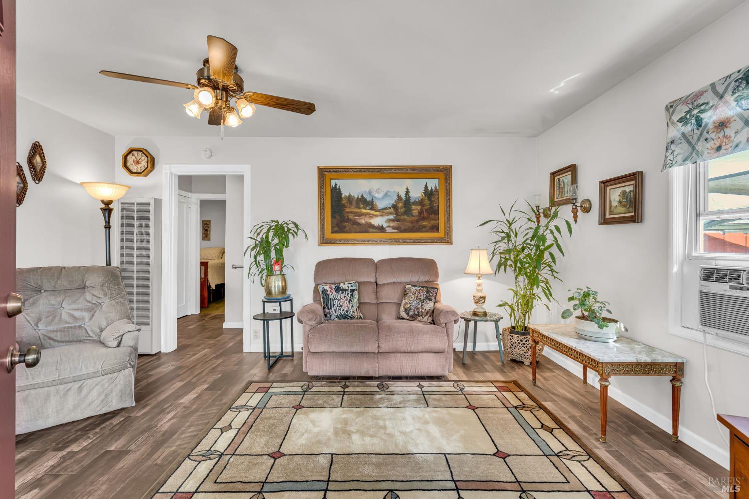 Detail Gallery Image 5 of 41 For 649 Cedar St, Vallejo,  CA 94591 - 2 Beds | 1 Baths