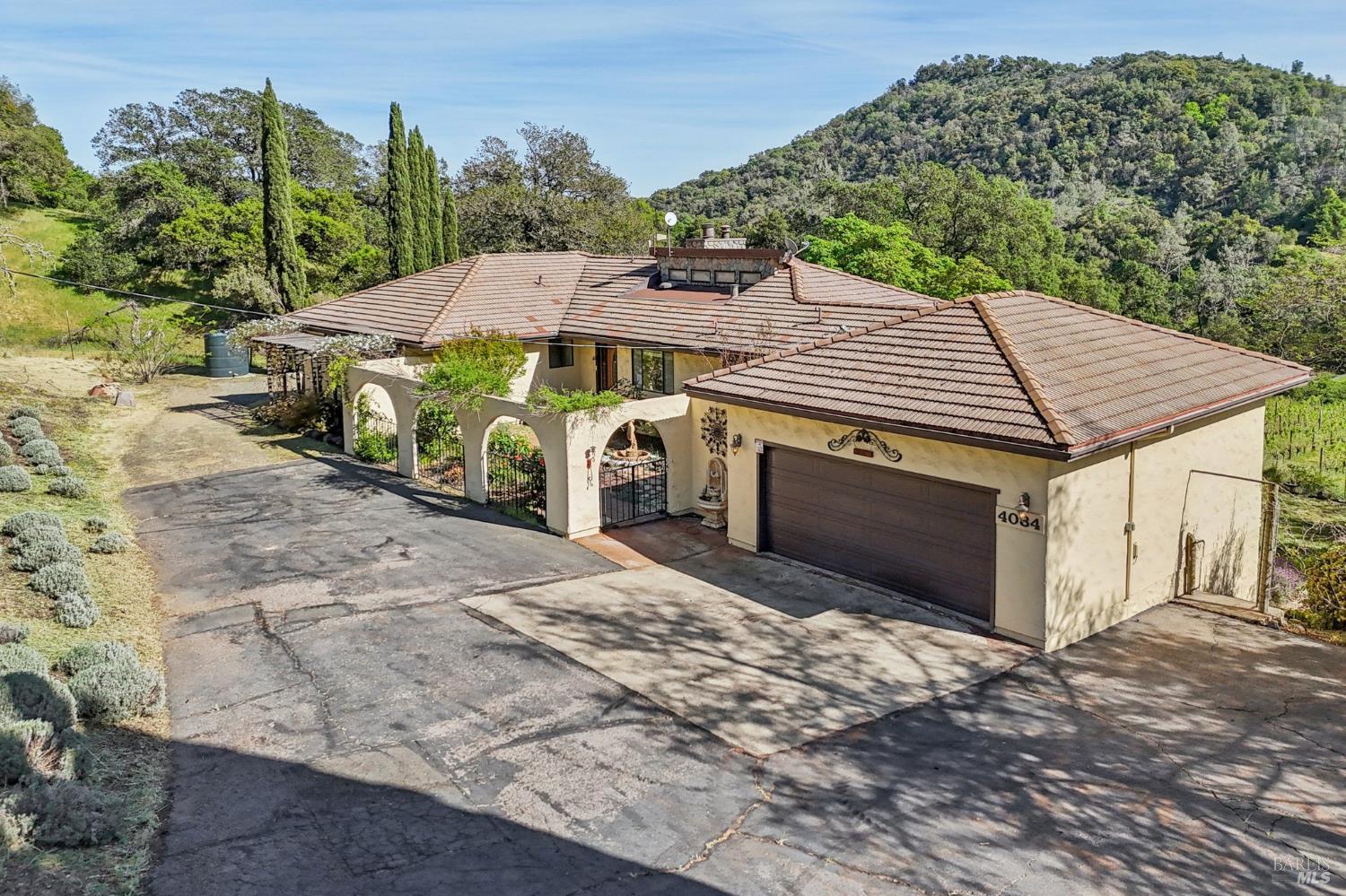 Detail Gallery Image 74 of 96 For 4084 Atlas Peak Rd, Napa,  CA 94558 - 5 Beds | 3/1 Baths