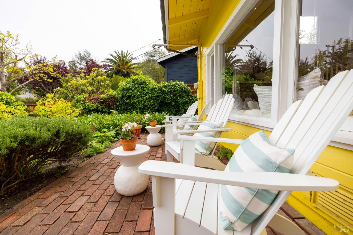 Detail Gallery Image 32 of 39 For 10 Park Ave, Bolinas,  CA 94924 - 2 Beds | 1/1 Baths