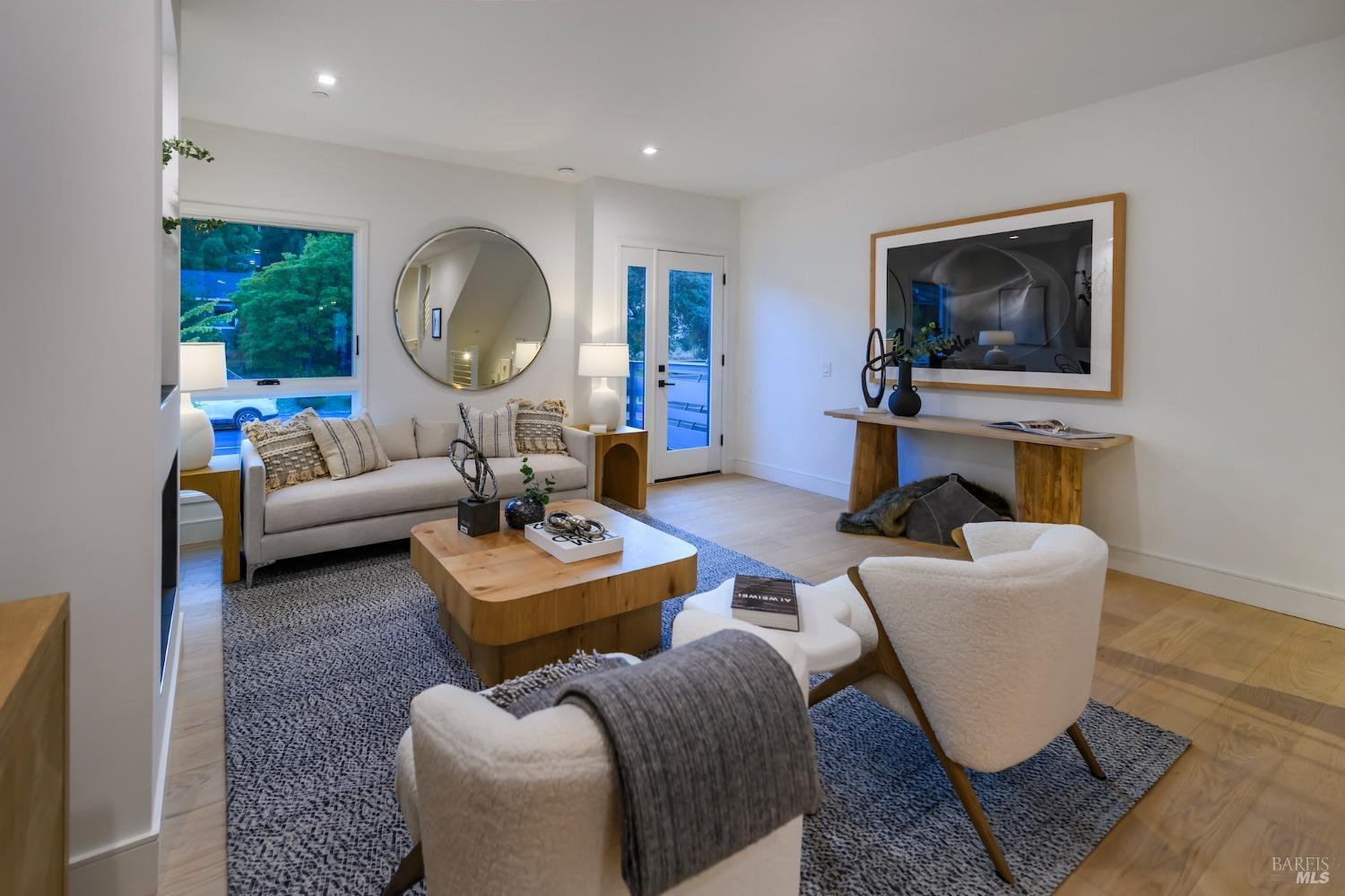 Detail Gallery Image 6 of 26 For 1092 Foster Rd, Napa,  CA 94558 - 2 Beds | 2/1 Baths