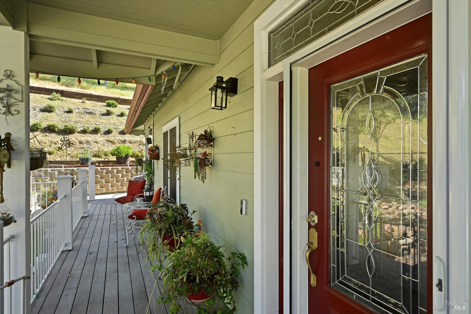 Detail Gallery Image 8 of 56 For 19614 Mountain Mdws, Hidden Valley Lake,  CA 95467 - 4 Beds | 3 Baths