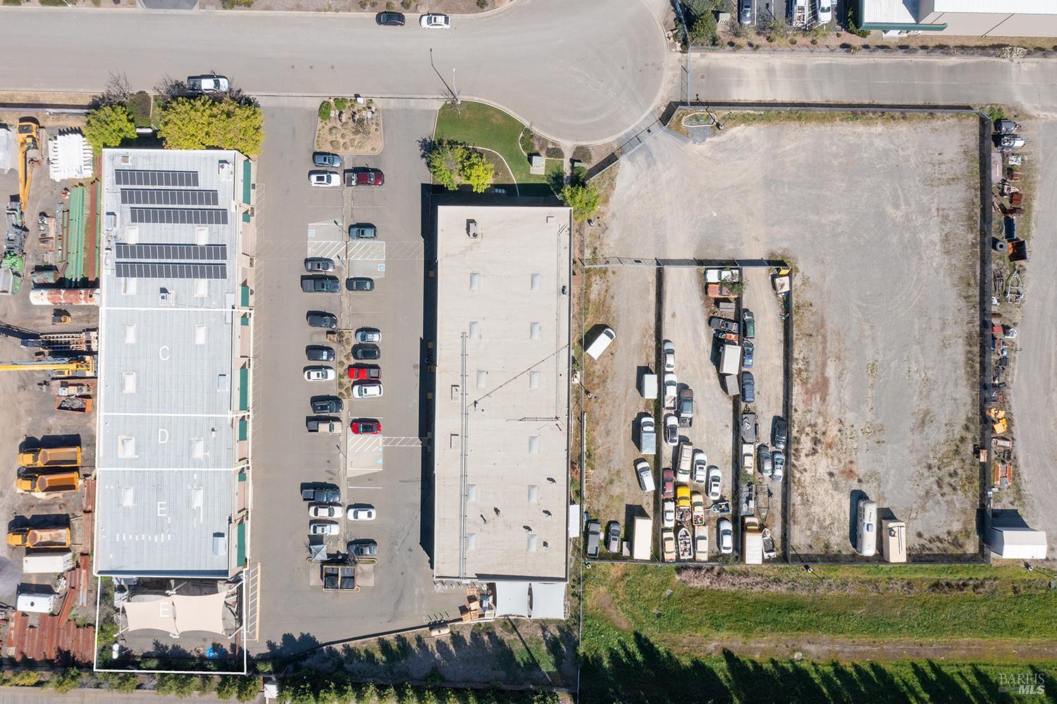 Detail Gallery Image 7 of 11 For 595 Santana Dr #E,  Cloverdale,  CA 95425 - – Beds | – Baths