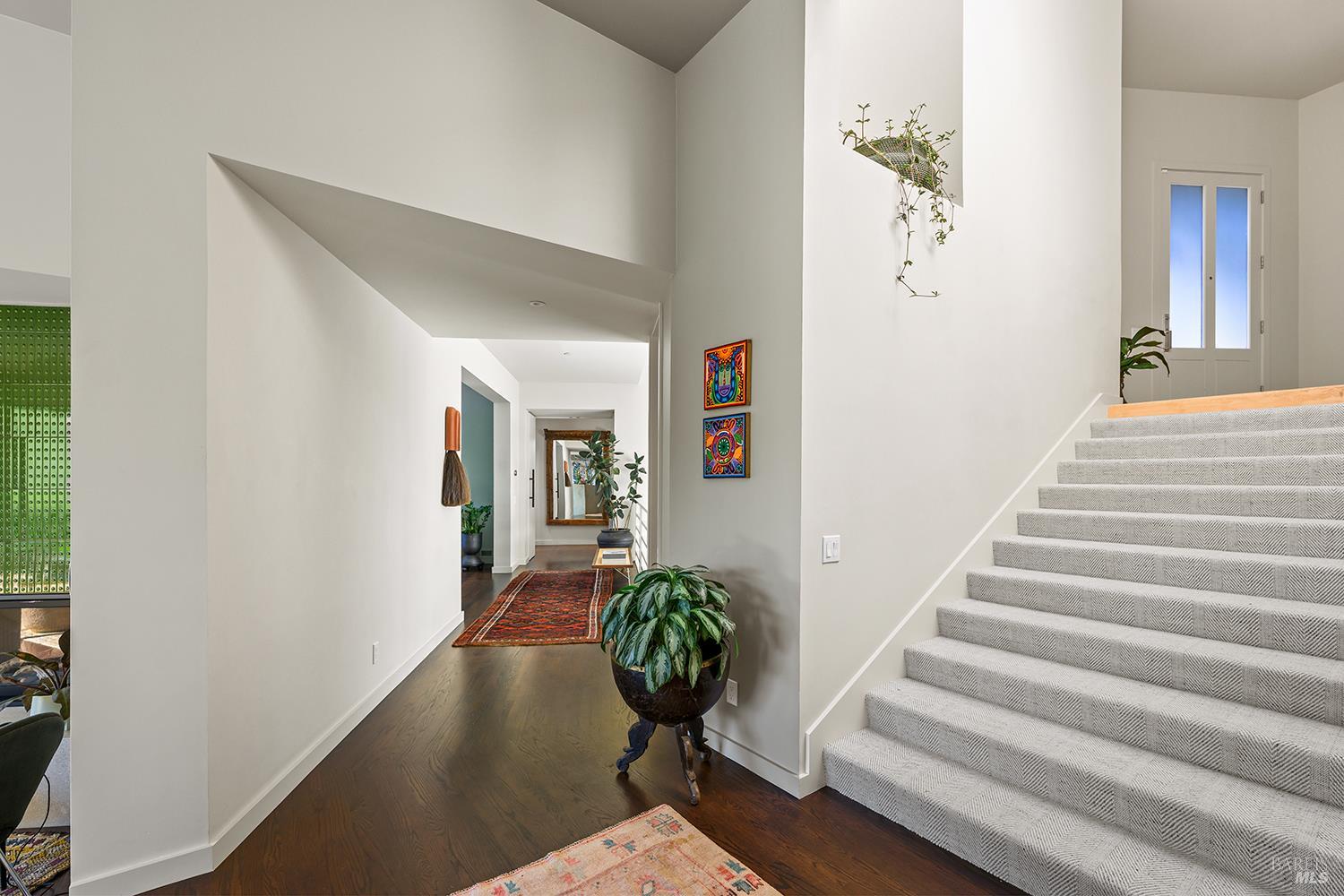 Detail Gallery Image 13 of 69 For 8 Mariposa Ct, Tiburon,  CA 94920 - 4 Beds | 5/2 Baths