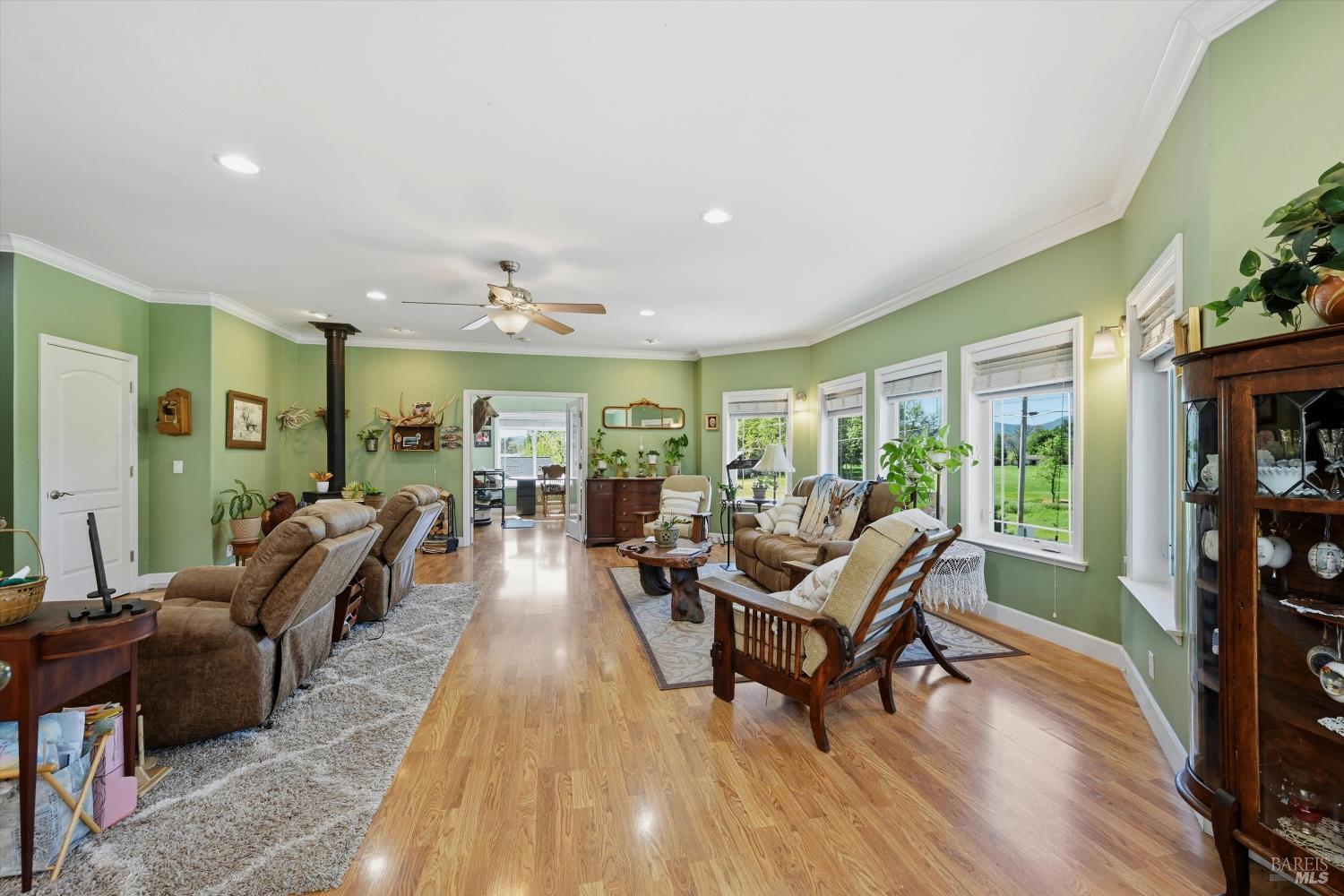 Detail Gallery Image 21 of 56 For 19614 Mountain Mdws, Hidden Valley Lake,  CA 95467 - 4 Beds | 3 Baths