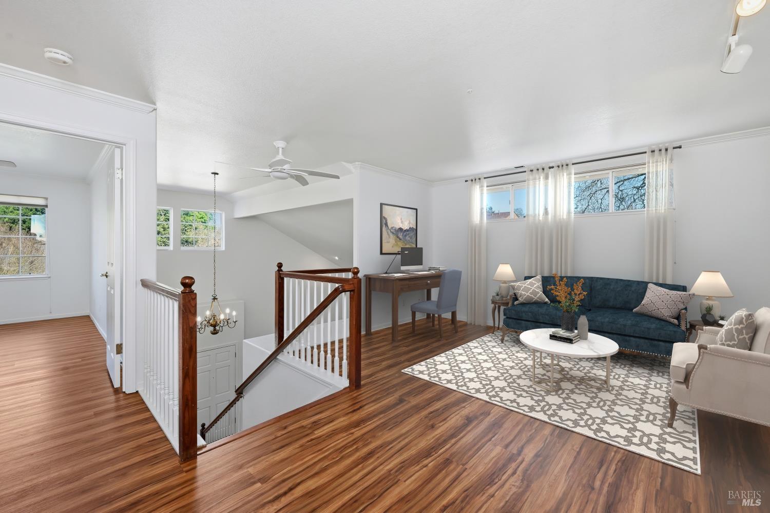 Detail Gallery Image 16 of 29 For 1005 Se Woodlake Dr, Santa Rosa,  CA 95405 - 3 Beds | 2/1 Baths