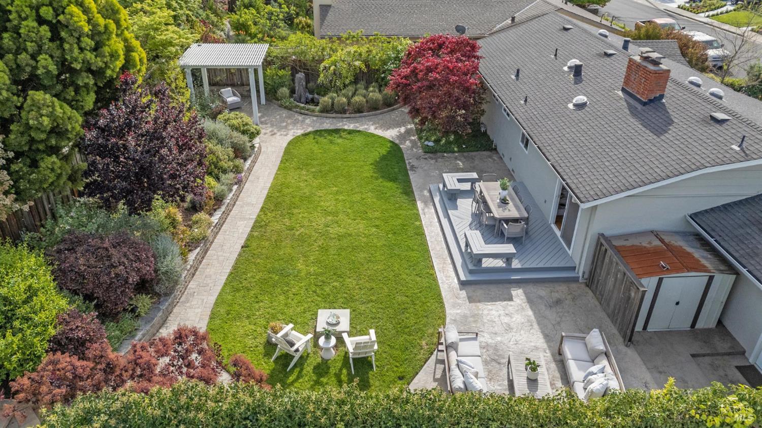 Detail Gallery Image 38 of 46 For 30 Rollingwood Dr, San Rafael,  CA 94901 - 3 Beds | 2 Baths