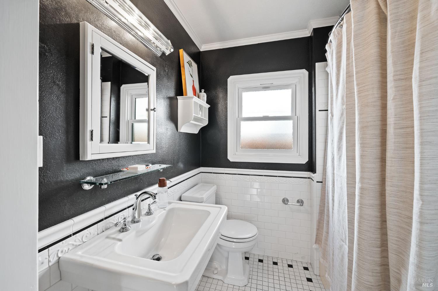 Detail Gallery Image 20 of 57 For 914 W 6th St, Benicia,  CA 94510 - 3 Beds | 2 Baths