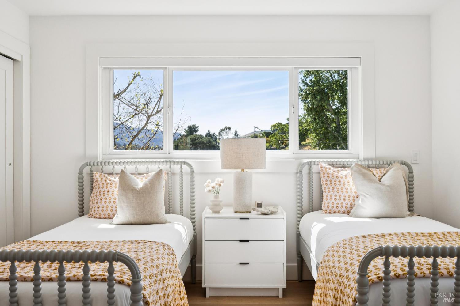 Detail Gallery Image 26 of 48 For 65 Valley View Ave, San Rafael,  CA 94901 - 5 Beds | 5 Baths