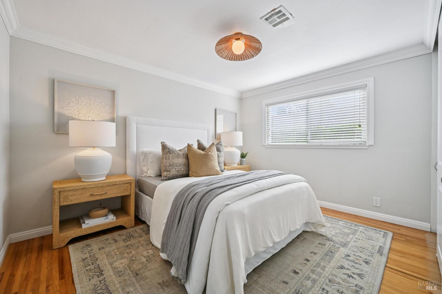 Detail Gallery Image 23 of 46 For 30 Rollingwood Dr, San Rafael,  CA 94901 - 3 Beds | 2 Baths