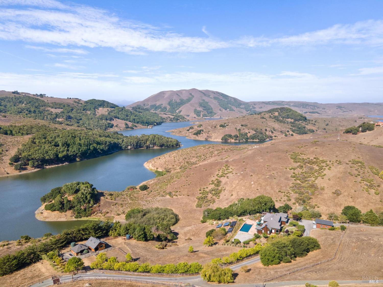 Detail Gallery Image 9 of 99 For 6381 Nicasio Valley Rd, Nicasio,  CA 94946 - 3 Beds | 2/1 Baths