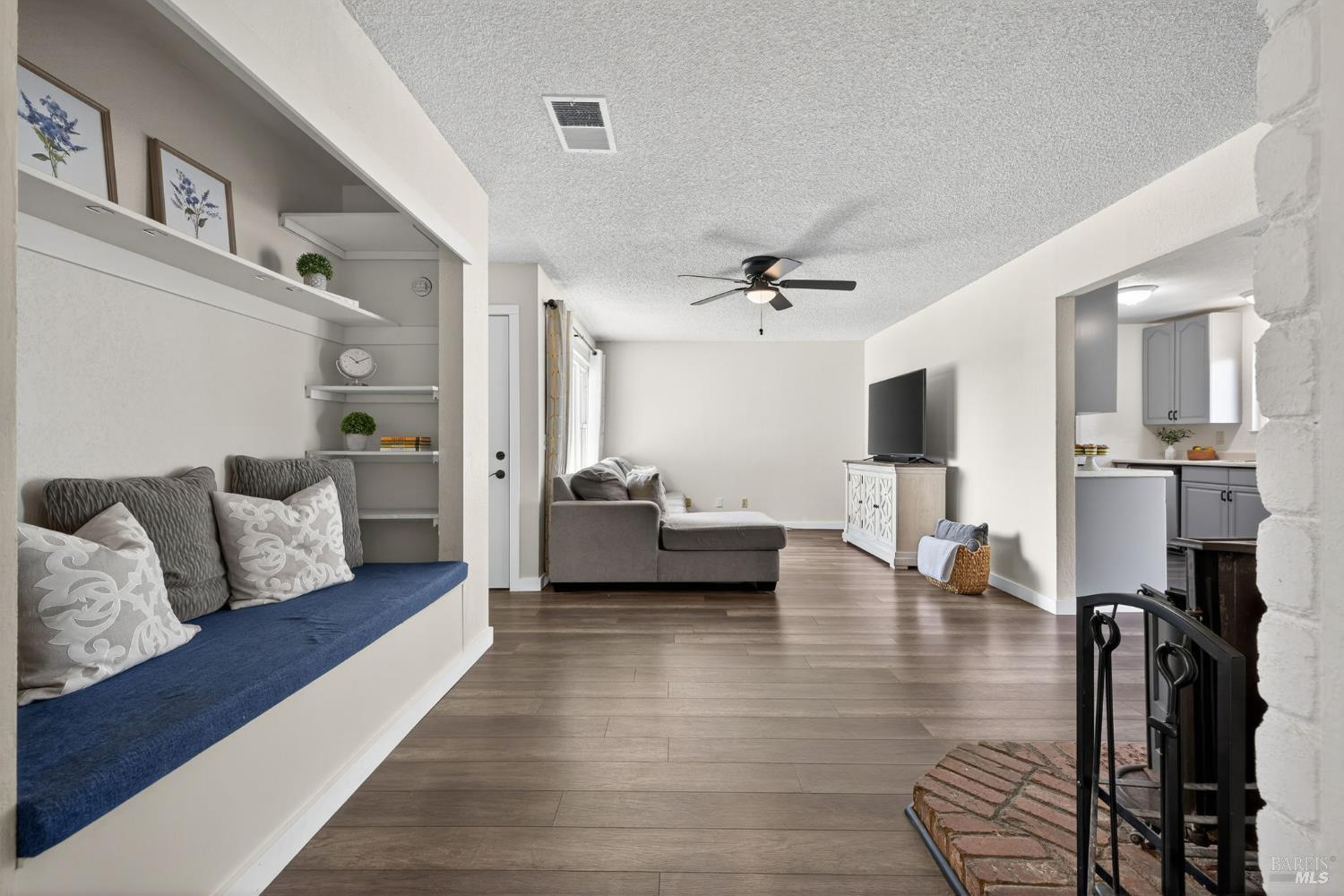 Detail Gallery Image 17 of 34 For 9865 Sunray Pl, Windsor,  CA 95492 - 3 Beds | 1/1 Baths