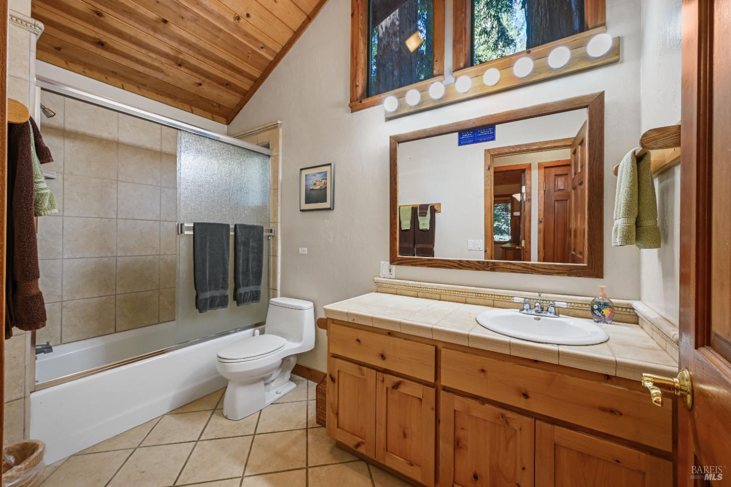 Detail Gallery Image 24 of 36 For 9 Huckleberry Hts, Cazadero,  CA 95421 - 1 Beds | 1 Baths