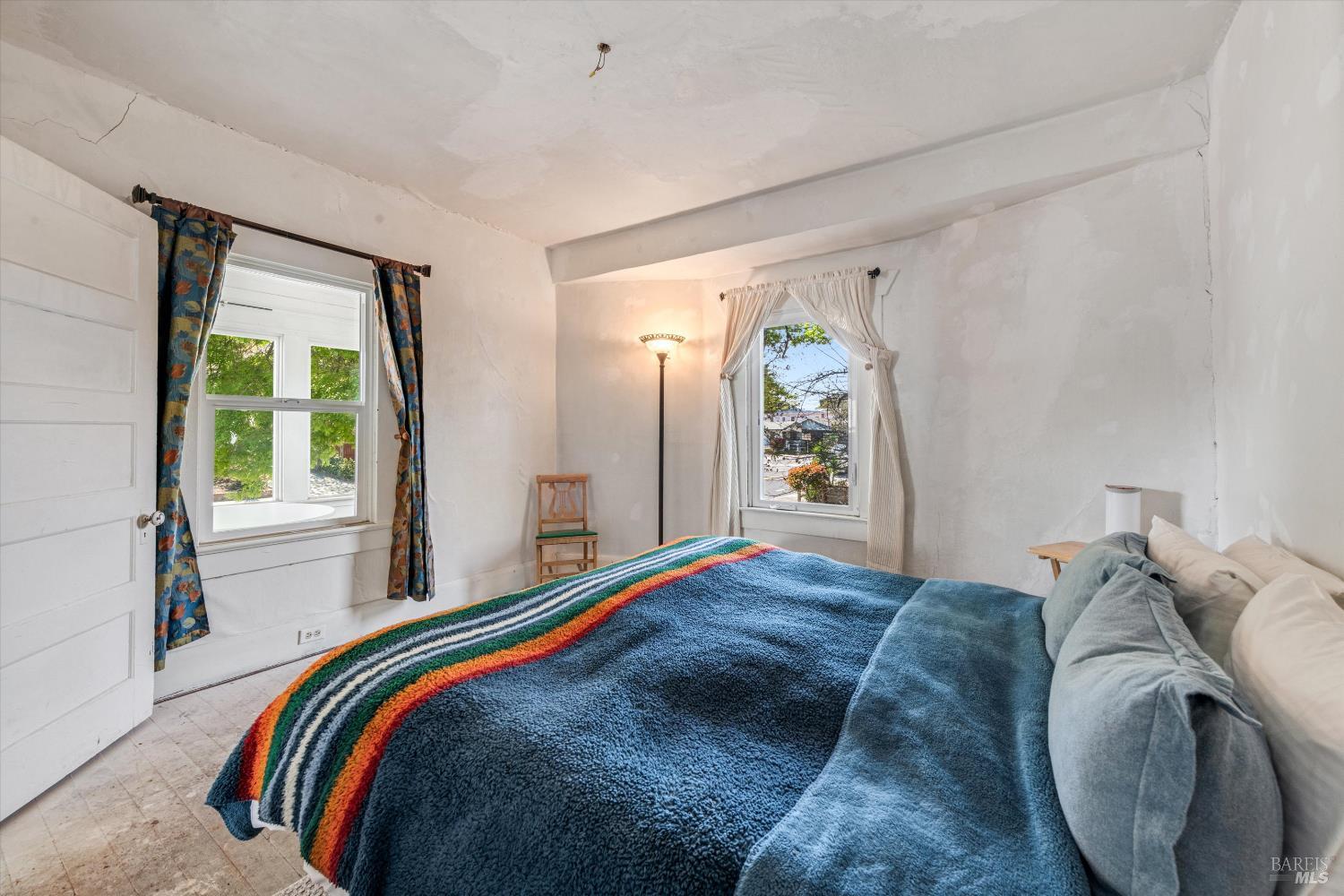 Detail Gallery Image 10 of 32 For 611 Petaluma Blvd, Petaluma,  CA 94952 - 2 Beds | 1 Baths