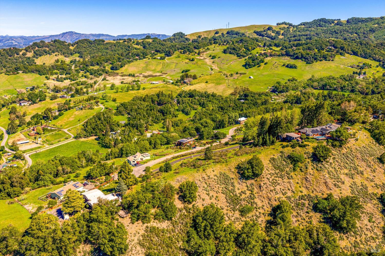 Detail Gallery Image 12 of 99 For 6048 Hyland Way, Penngrove,  CA 94951 - – Beds | – Baths