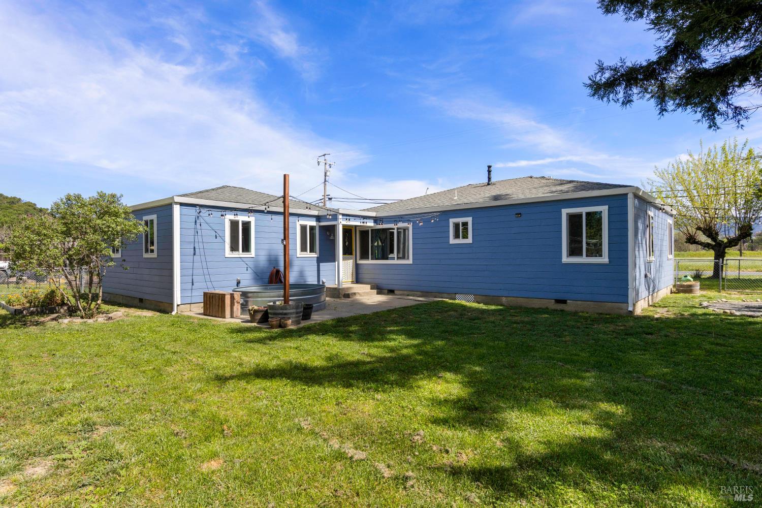 Detail Gallery Image 27 of 34 For 13780 Mountain House Rd, Hopland,  CA 95449 - 3 Beds | 1 Baths