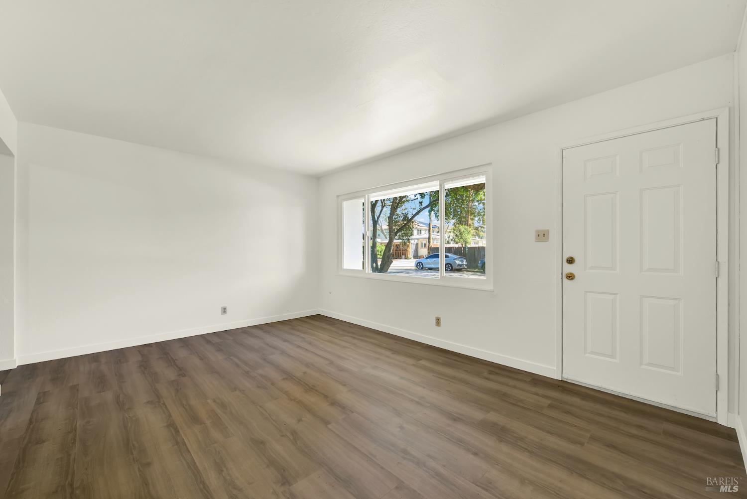 Detail Gallery Image 13 of 60 For 219 Hamilton Dr, Fairfield,  CA 94533 - 2 Beds | 1 Baths