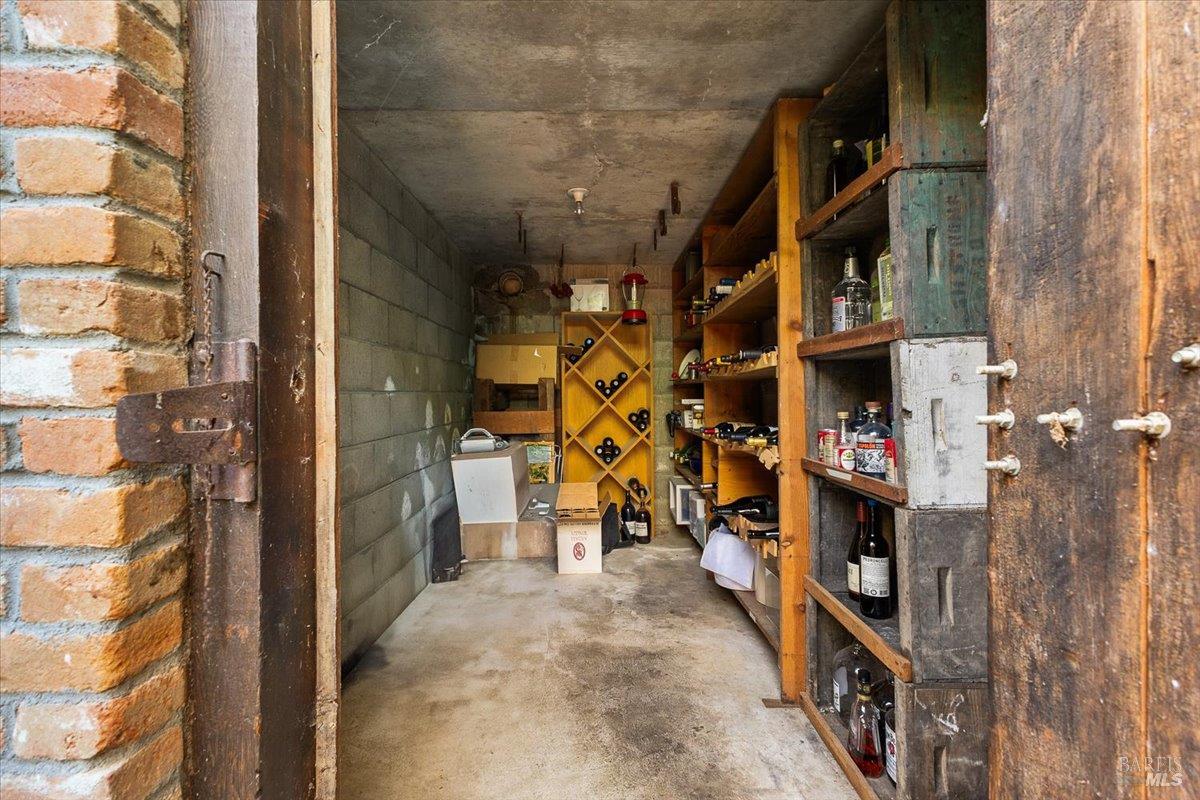 Detail Gallery Image 20 of 39 For 350 Canyon Rd, Geyserville,  CA 95441 - 2 Beds | 1/1 Baths