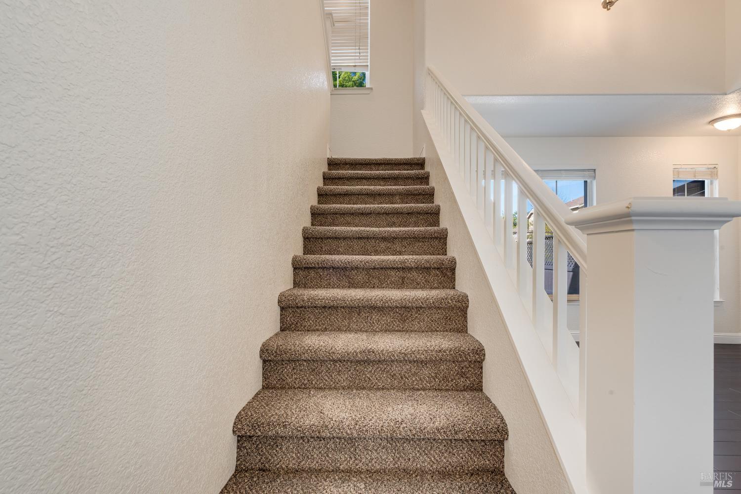 Detail Gallery Image 15 of 34 For 8843 Oakfield Ln, Windsor,  CA 95492 - 4 Beds | 2/1 Baths