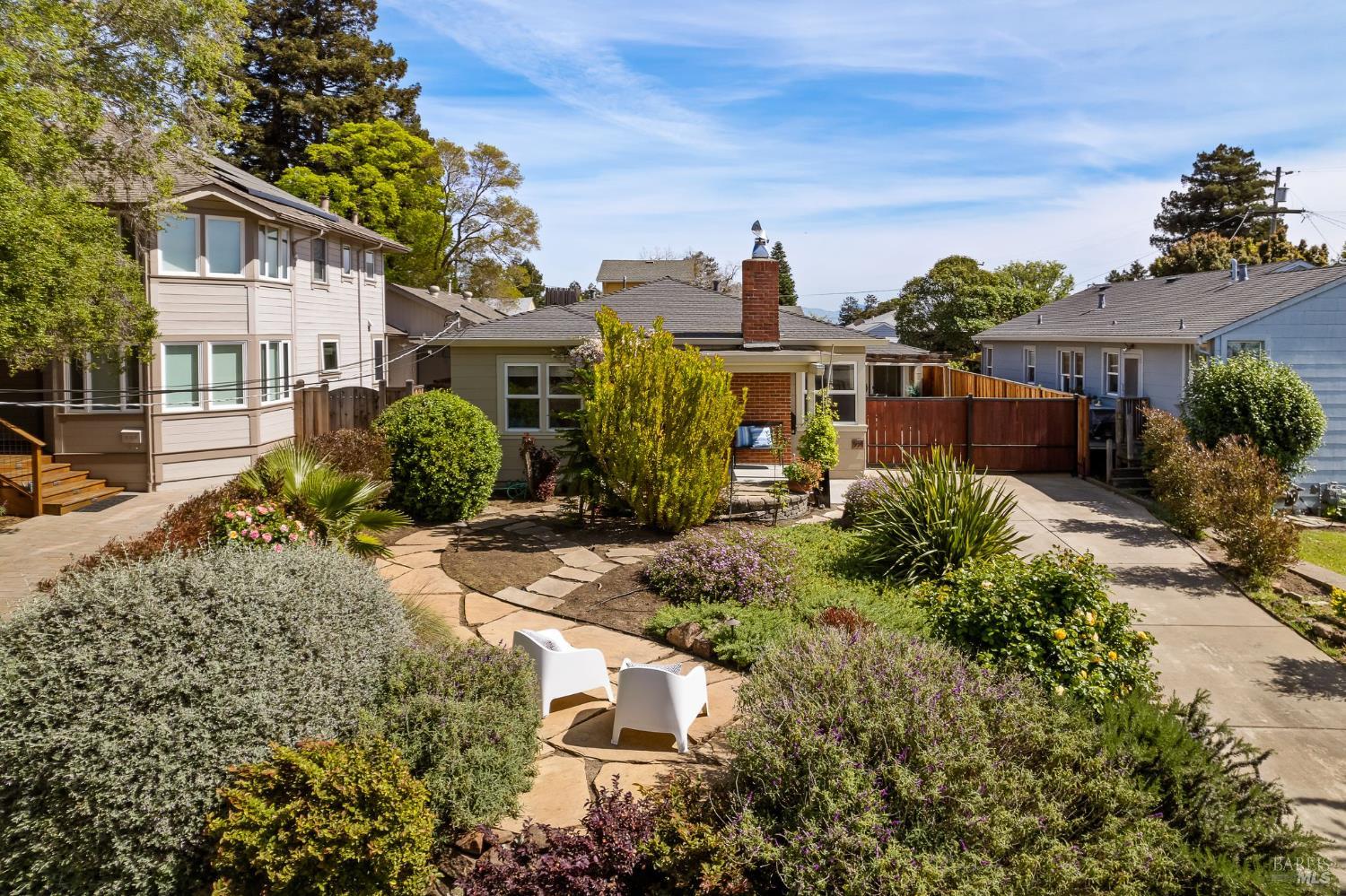 Detail Gallery Image 45 of 57 For 914 W 6th St, Benicia,  CA 94510 - 3 Beds | 2 Baths