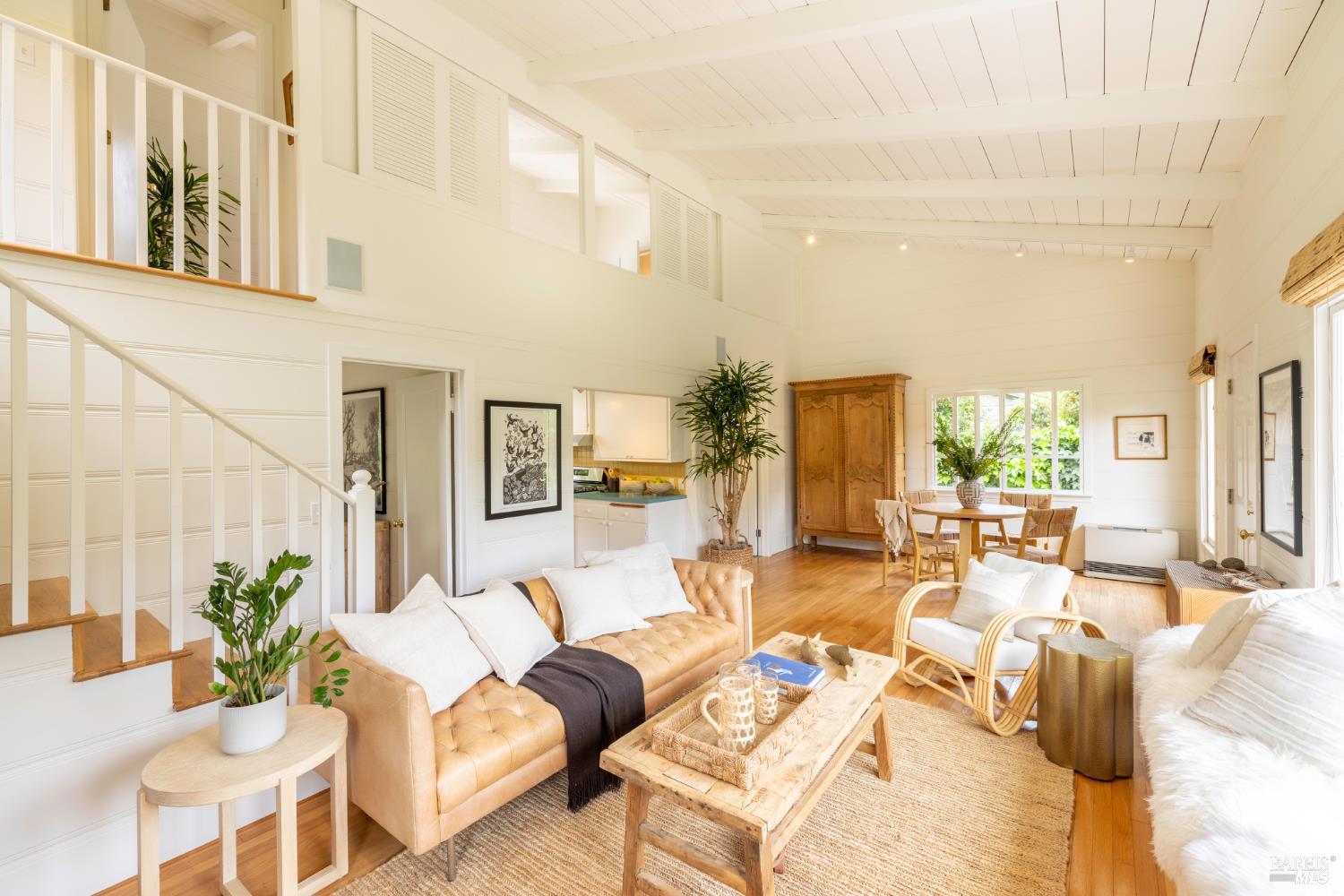 Detail Gallery Image 7 of 39 For 10 Park Ave, Bolinas,  CA 94924 - 2 Beds | 1/1 Baths