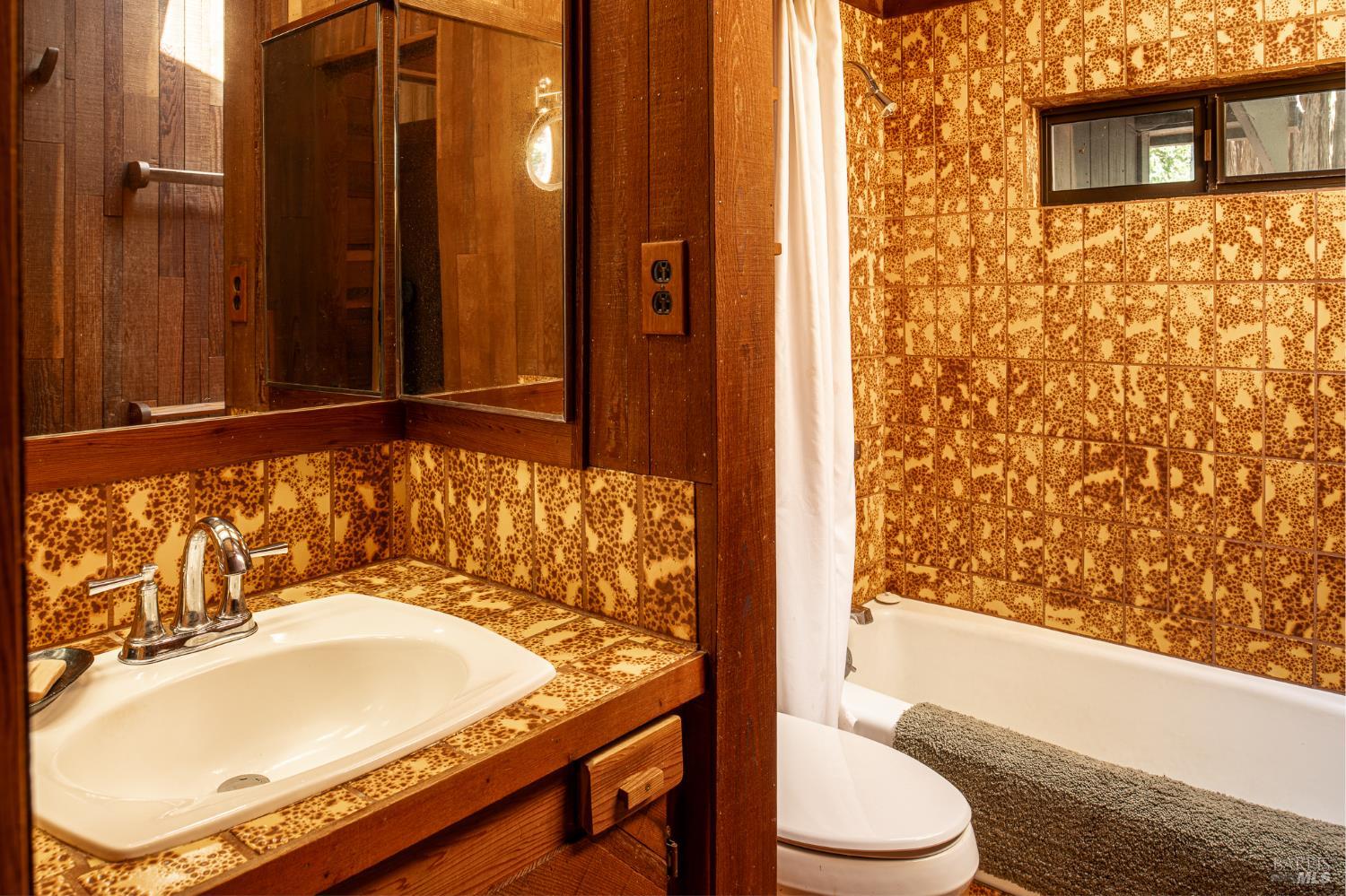 Detail Gallery Image 11 of 28 For 45516 Sunset Dr, Gualala,  CA 95445 - 2 Beds | 1 Baths