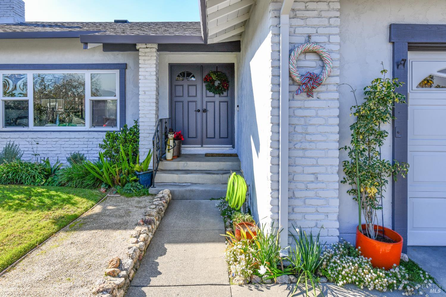 Detail Gallery Image 2 of 35 For 4139 via La Paz Unkn, Napa,  CA 94558 - 4 Beds | 2/1 Baths