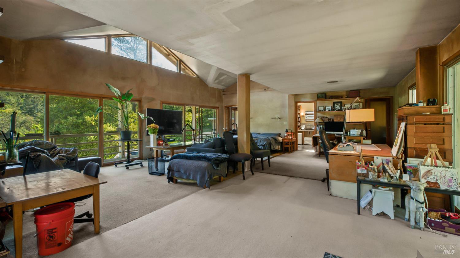 Detail Gallery Image 7 of 43 For 1 Alamo Way, Lagunitas,  CA 94938 - 2 Beds | 2 Baths