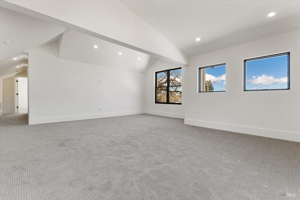 Detail Gallery Image 34 of 74 For 127 Pleasant Ave, Santa Rosa,  CA 95403 - 4 Beds | 4 Baths