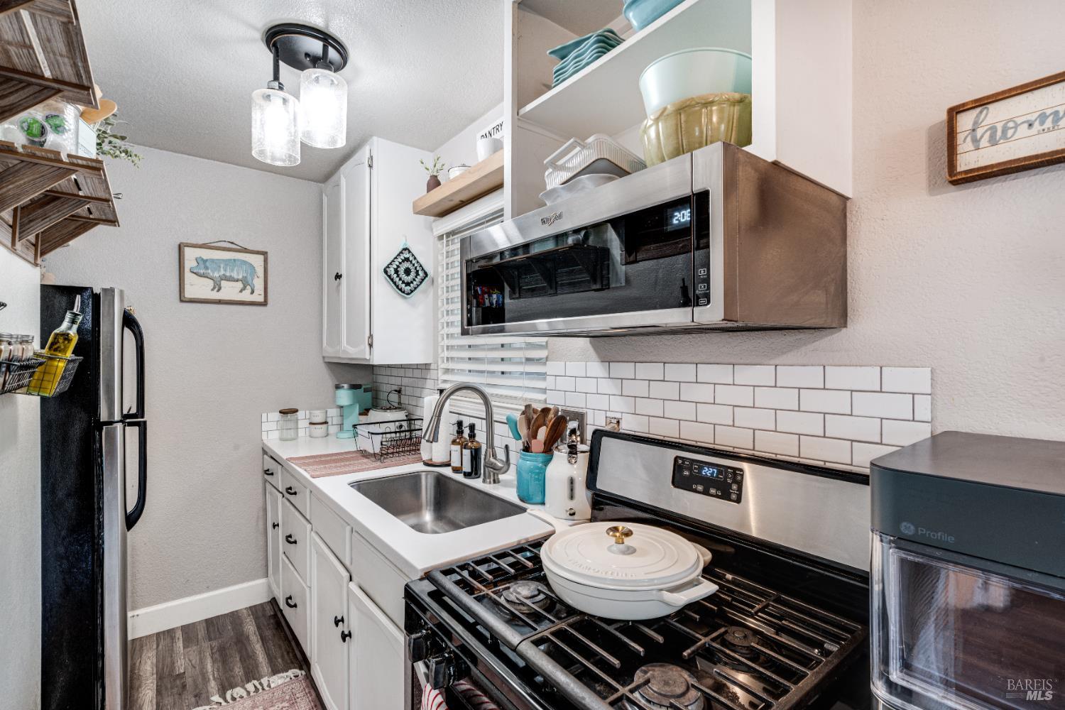 Detail Gallery Image 42 of 49 For 133 Bluebird Dr, Windsor,  CA 95492 - 4 Beds | 3/1 Baths