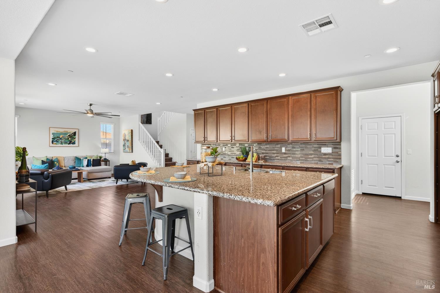 Detail Gallery Image 23 of 75 For 1535 Arlington Ct, Dixon,  CA 95620 - 4 Beds | 2/1 Baths