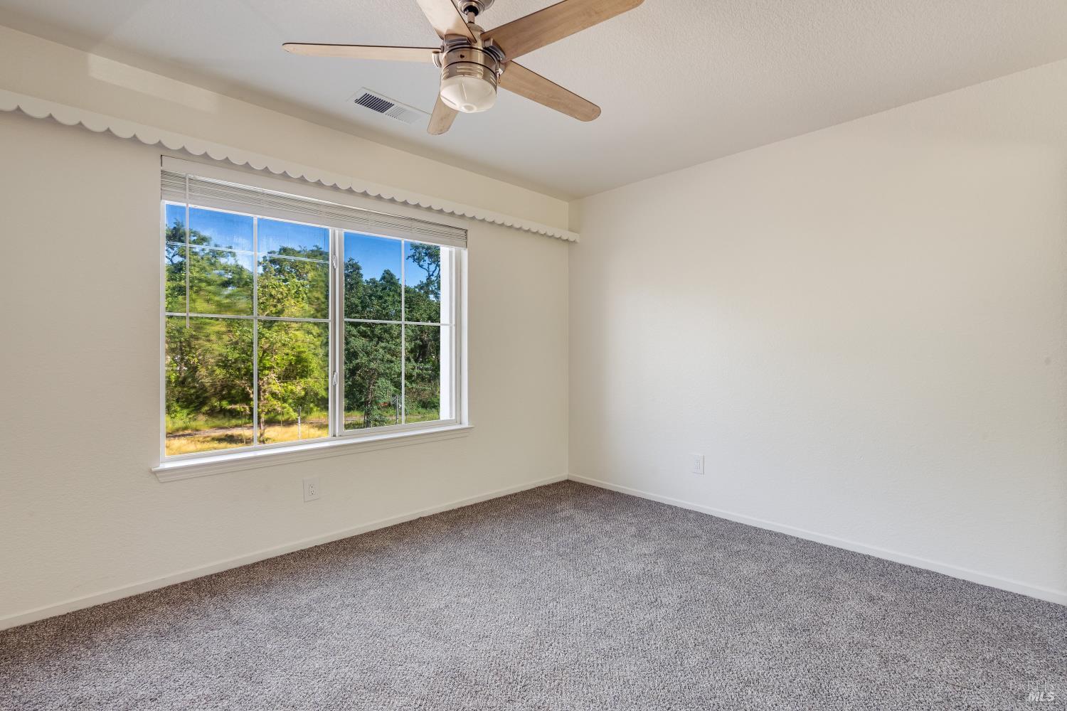 Detail Gallery Image 26 of 34 For 8843 Oakfield Ln, Windsor,  CA 95492 - 4 Beds | 2/1 Baths