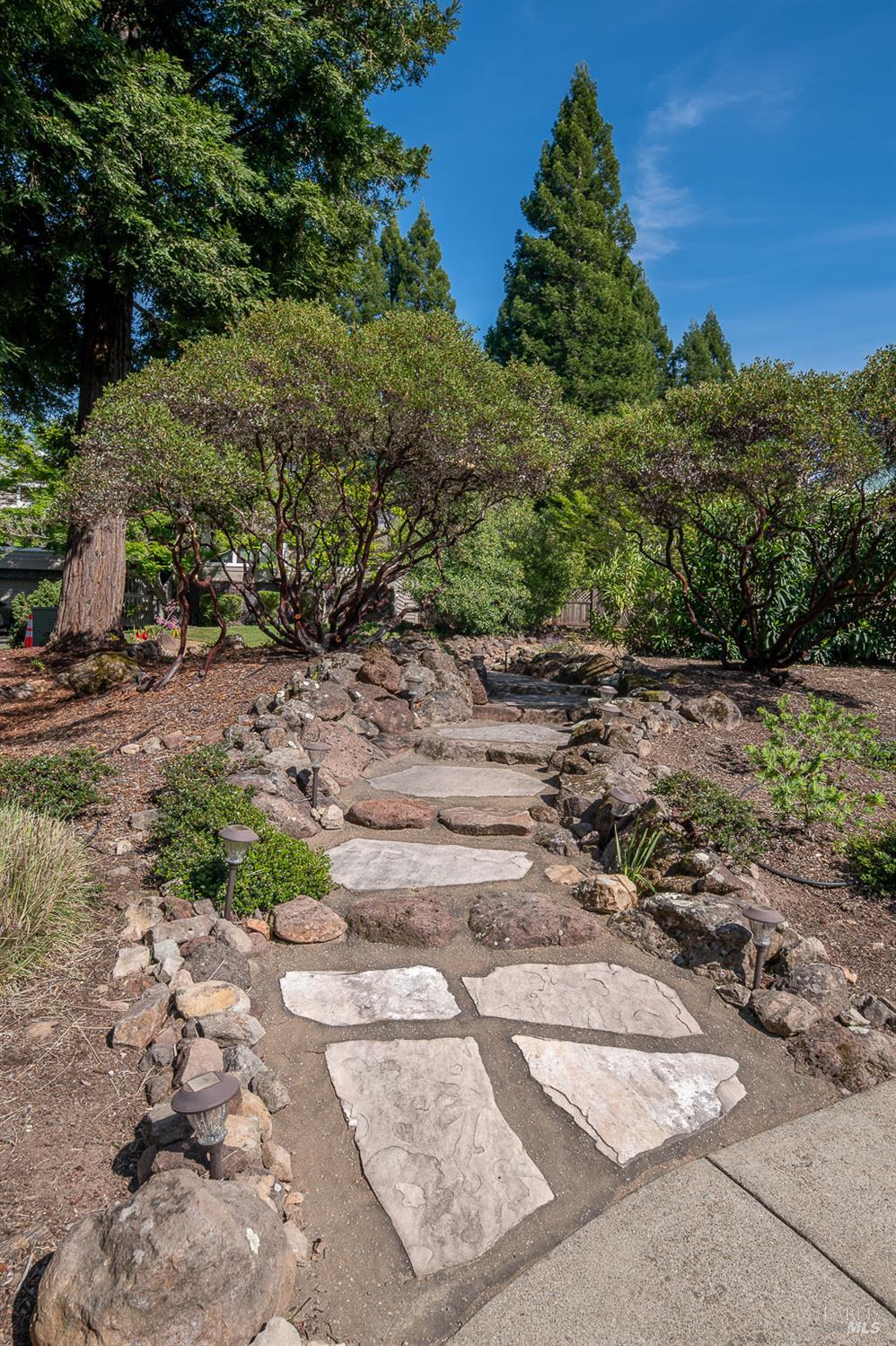 Detail Gallery Image 6 of 47 For 3035 Las Mesitas Dr, Santa Rosa,  CA 95405 - 2 Beds | 2 Baths