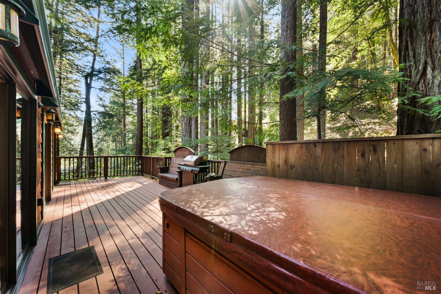 Detail Gallery Image 6 of 36 For 9 Huckleberry Hts, Cazadero,  CA 95421 - 1 Beds | 1 Baths