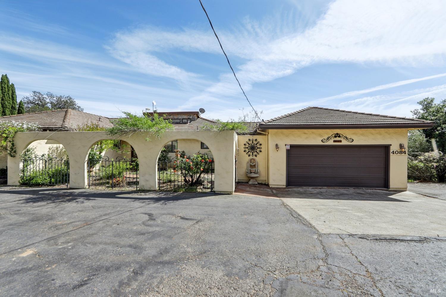 Detail Gallery Image 5 of 96 For 4084 Atlas Peak Rd, Napa,  CA 94558 - 5 Beds | 3/1 Baths