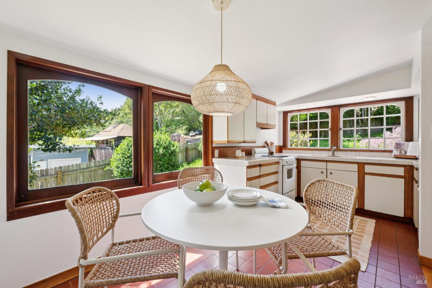 Detail Gallery Image 11 of 55 For 9 Portola Ave, Point Reyes Station,  CA 94956 - 3 Beds | 2 Baths