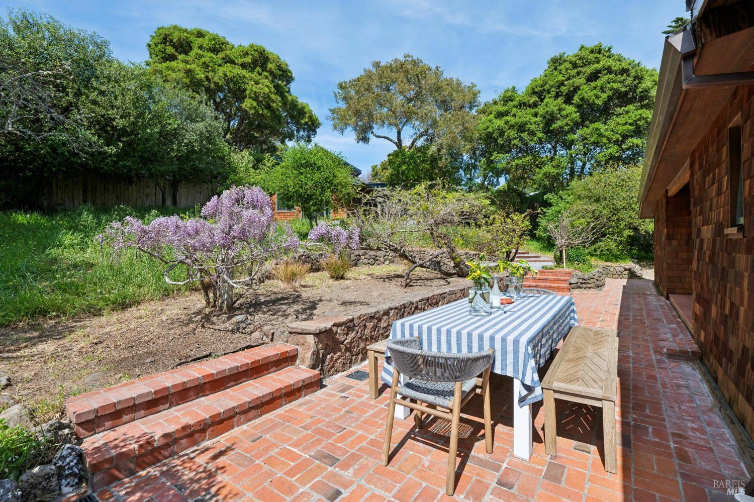 Detail Gallery Image 43 of 55 For 9 Portola Ave, Point Reyes Station,  CA 94956 - 3 Beds | 2 Baths