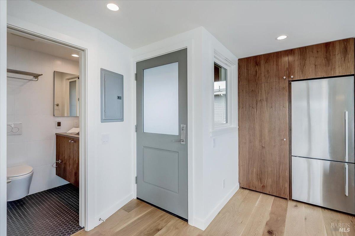 Detail Gallery Image 7 of 26 For 11 Commodore Marina Unkn, Mill Valley,  CA 94941 - 4 Beds | 4 Baths