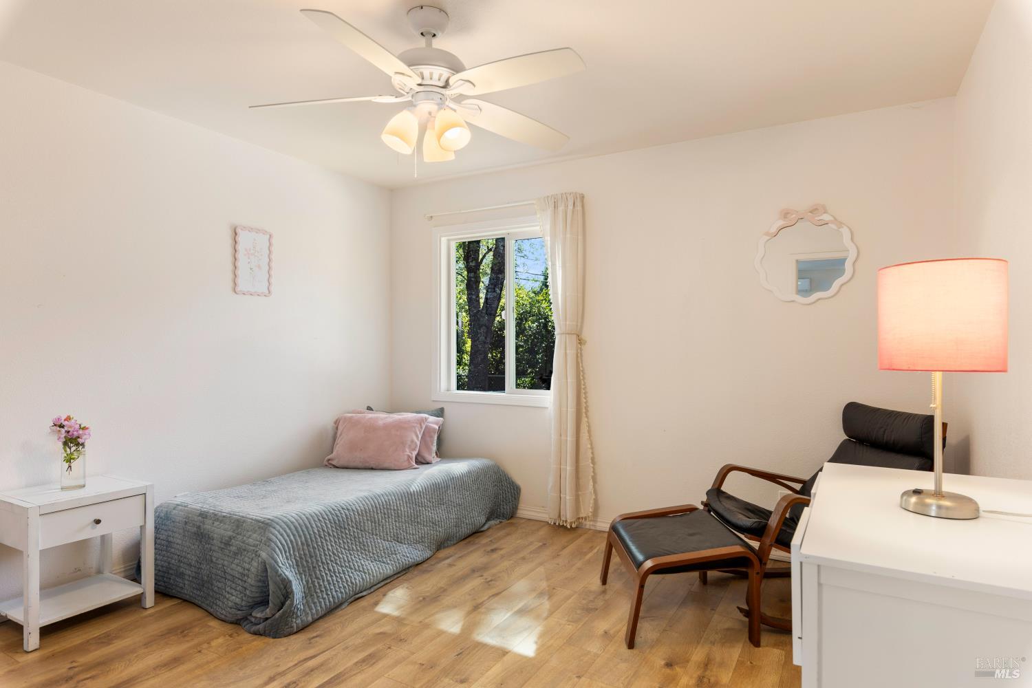 Detail Gallery Image 15 of 34 For 13780 Mountain House Rd, Hopland,  CA 95449 - 3 Beds | 1 Baths